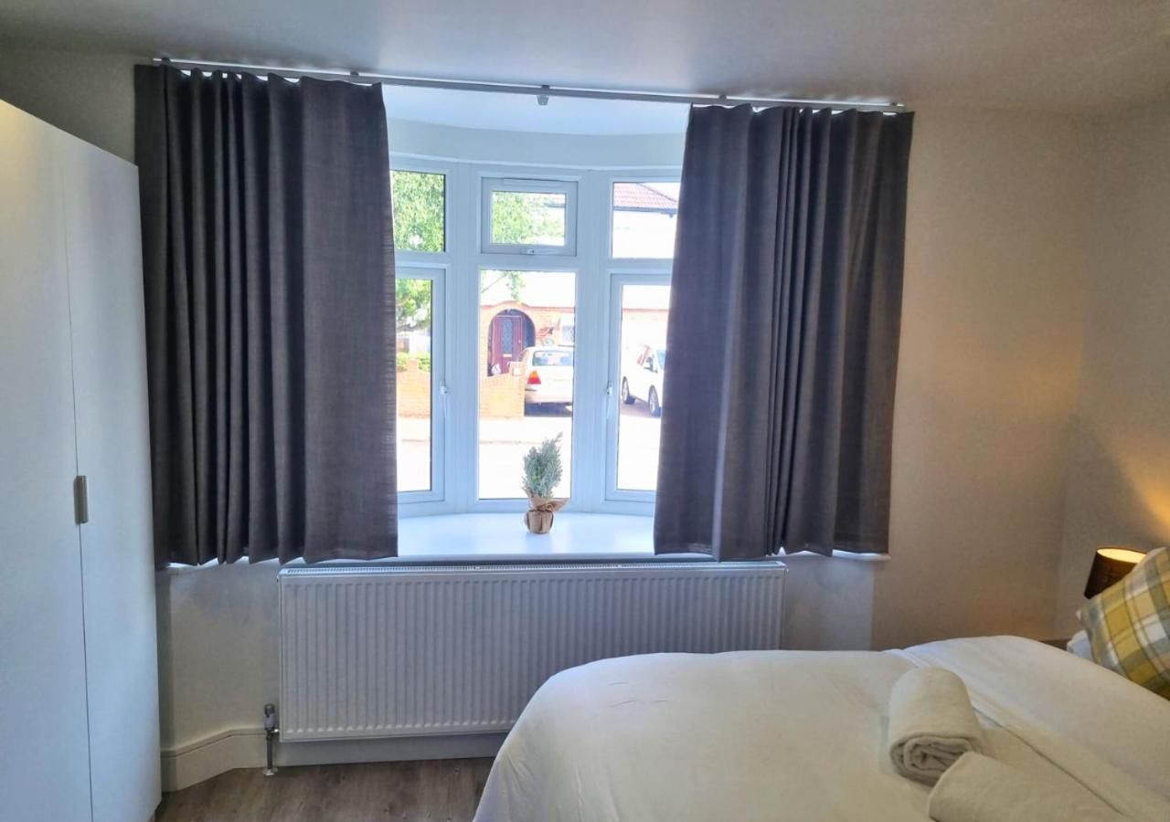 The Coppice Apartment Watford  Luaran gambar